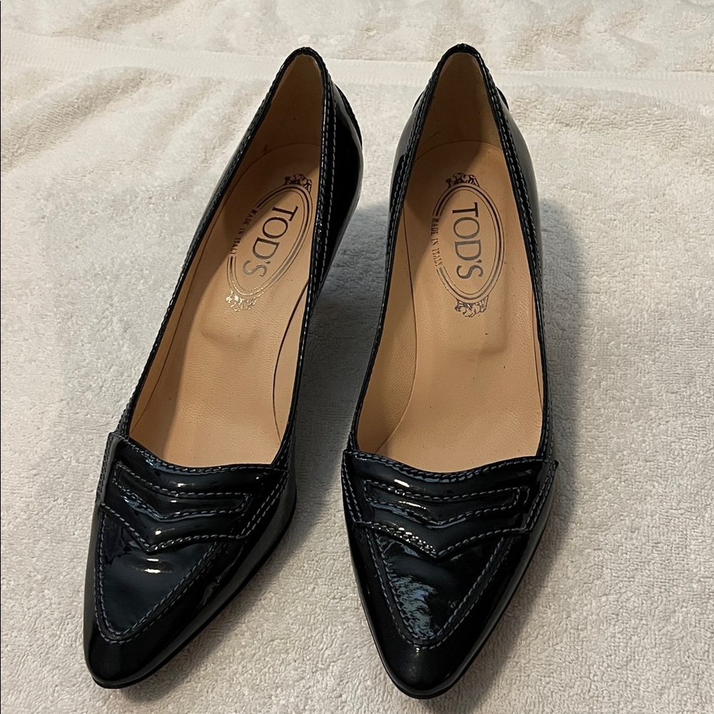 Tod's Black Patent Leather Flats